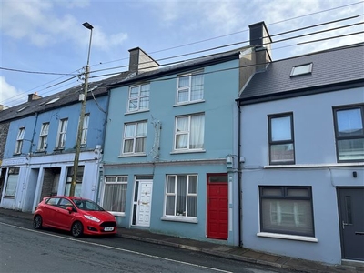 Ref 1042 - 18 New Street, Caherciveen, Kerry