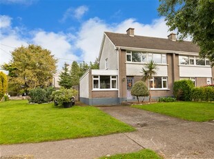 1 Lakelands Grove, Stillorgan, County Dublin