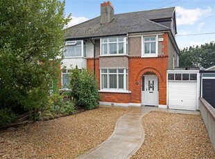 323 Collins Avenue, Whitehall, Dublin 9, D09ND39