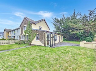 5 St Flannans Avenue, Clarecastle, Ennis, Co. Clare