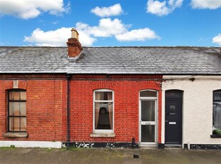 5 Valentia Parade, North Circular Road, Dublin 7