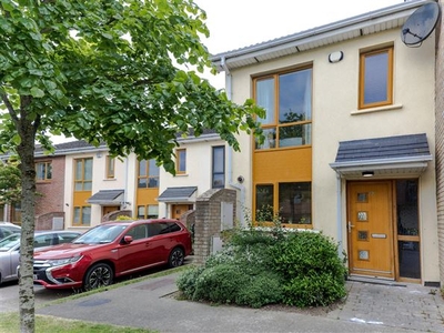 33 Hampton Wood Park , St. Margarets Road , Finglas, Dublin 11