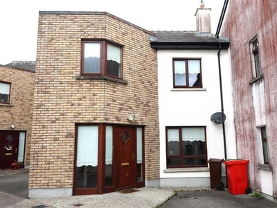 2 St. Helen`s Court, Banagher, Offaly