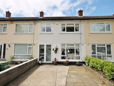 33 Hillcrest Avenue, Lucan, Co. Dublin