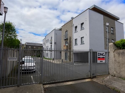 8 Nicholas Court, Nicholas Street, Dundalk, Co. Louth