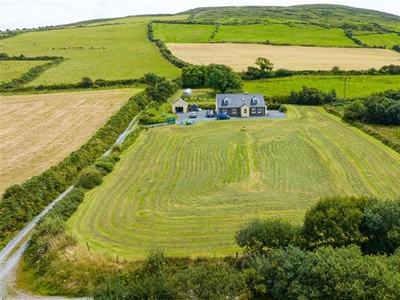 Castlequinn Lodge, Gortmore, Caherciveen, Kerry