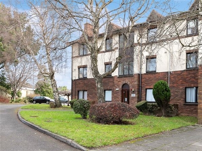 7 The Oaks, Stradbrook Hill, Blackrock, Dublin