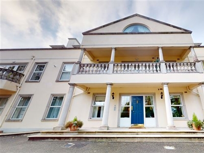 15 Westminister Hall, Foxrock, Dublin 18