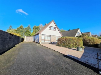 No. 15 Rathbawn Drive, Castlebar, Mayo