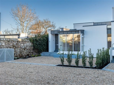 Mews 1, Rere of 10 Sandycove Avenue West, Sandycove, County Dublin