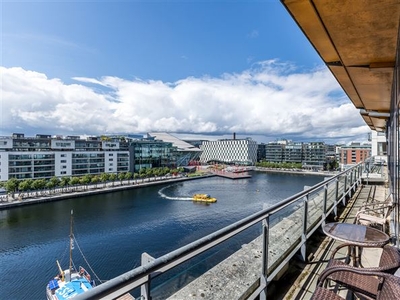 30 The Locks, Charlotte Quay Dock, Grand Canal Dk, Dublin 4