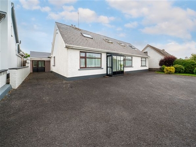 Pontoon Road, Castlebar, Mayo