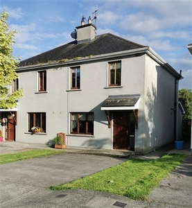 13 Castle Court , Shinrone, Offaly