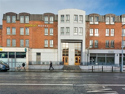 Apt 3 The Hazel, Winter Garden, Pearse Street, Grand Canal Dk, Dublin 2