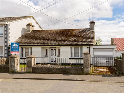 Fenton House, Sandy Road, Rush