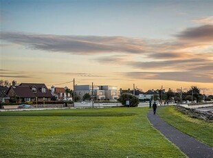 Aurora (4b), Strand Road, Sutton, County Dublin