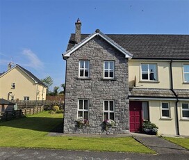 13 Church Manor, Carrigallen, Leitrim