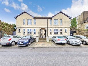 6 Old Bridge Court, Carrick-on-Suir, Co. Tipperary