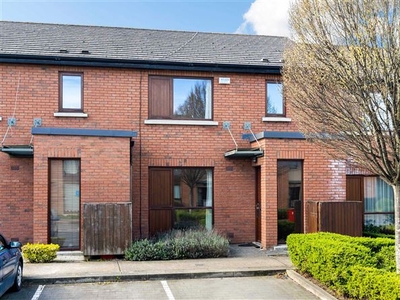 16 Castlegate Chase, Adamstown, County Dublin