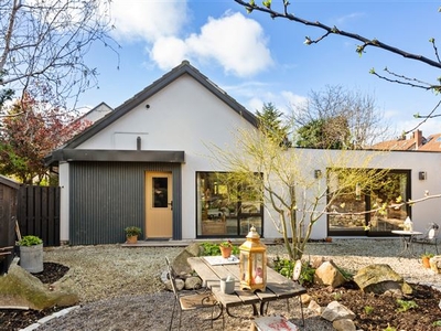 16 Streamville Court, Killiney Hill Road, Killiney