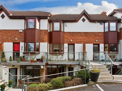 6 Riverside Walk, Clonskeagh Road, Dublin 6