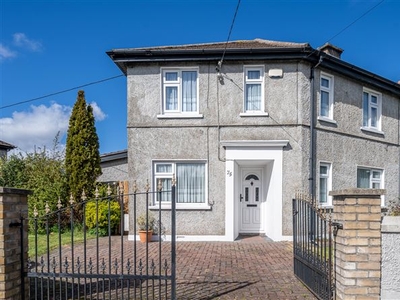 75 Oliver Plunkett Avenue, Monkstown, County Dublin