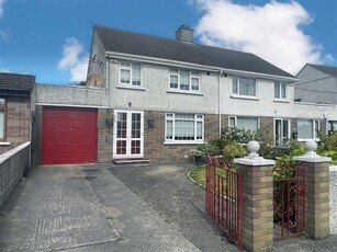 72 Lorcan Crescent, Santry, Dublin 9