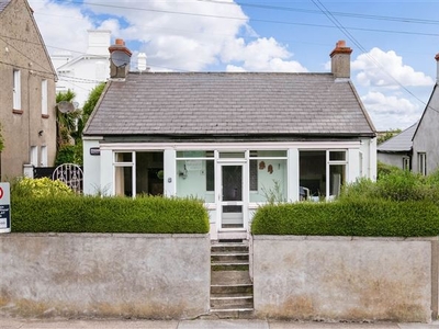 8 Seapoint Avenue, Blackrock, Co. Dublin