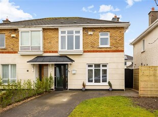 9 Riverwood Grove, Castleknock, Dublin 15