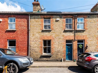 11 Saint Teresa's Place, Glasnevin, Dublin 9