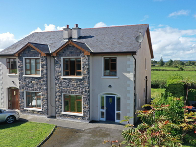 5 Quay West Cootehall, Boyle