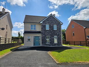 18 Church Manor, Carrigallen