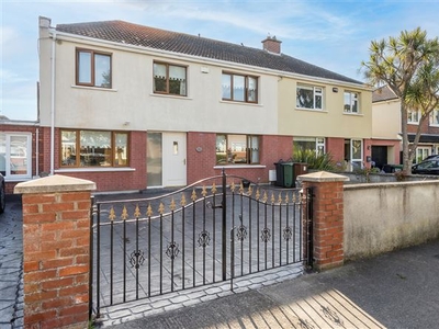 15 Carrickhill Walk, Portmarnock, County Dublin