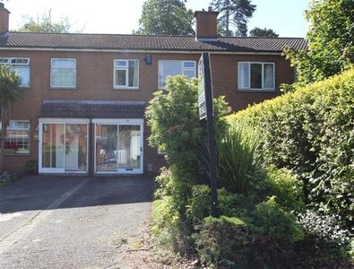 16 Castle Park, Castleblayney Road, Dundalk, Louth