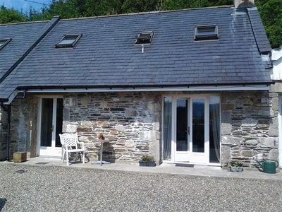 Cottage No. 3 Rosnastraw Courtyard, Tinahely, Wicklow