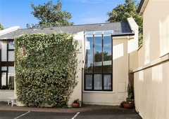 2 Roebuck Mews, The Palms, Mount Merrion, County Dublin