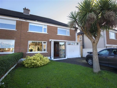 37 Leopardstown Grove, Leopardstown, Dublin