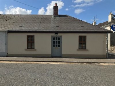 1 Pearse Street , Mountmellick, Laois R32 YW21