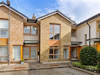 4 The Courtyard, Milltown Ave, Mount Saint Annes, Milltown, Dublin 6