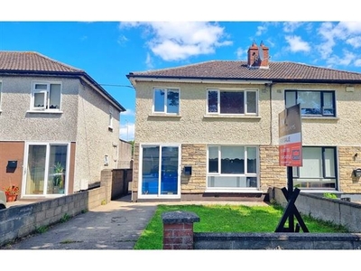 33 Hillcrest Drive, Lucan, Co. Dublin