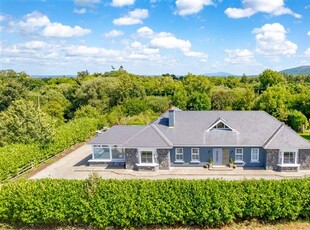 Lake Muskry House, Rossadrehid, Tipperary Town, Co.Tipperary