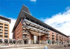 5 barrow house, custom house square, ifsc, dublin 1