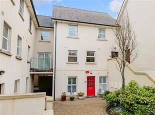 15 Cuirt Eanna, The Long Walk, Galway City