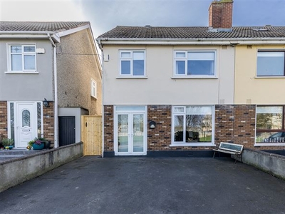 12 Crestfield Park, Whitehall, Dublin 9