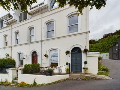 4 River View Place, Glenbrook, Passage West, Cork