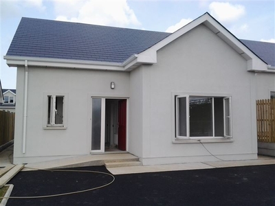 16 Bramble Hill, Lugduff,, Tinahely, Wicklow