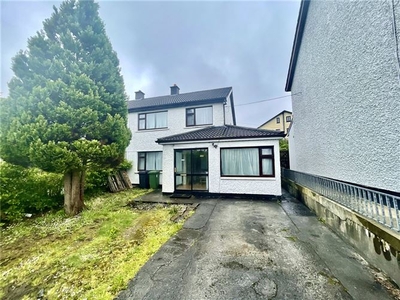 18 Crescent View, Riverside, Tuam Road, Co. Galway