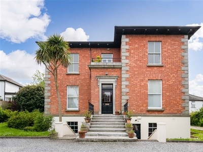 2 Wyvern House, Killiney, Co. Dublin