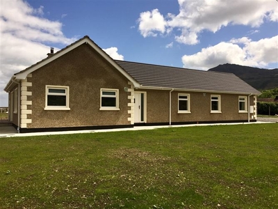 8 Essmore Cottages, Knocknagoran, Omeath, Co. Louth