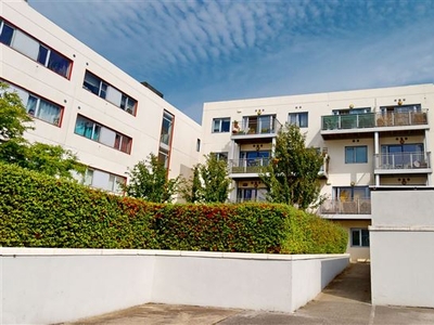 24 The Kilmore, Santry, Dublin 9